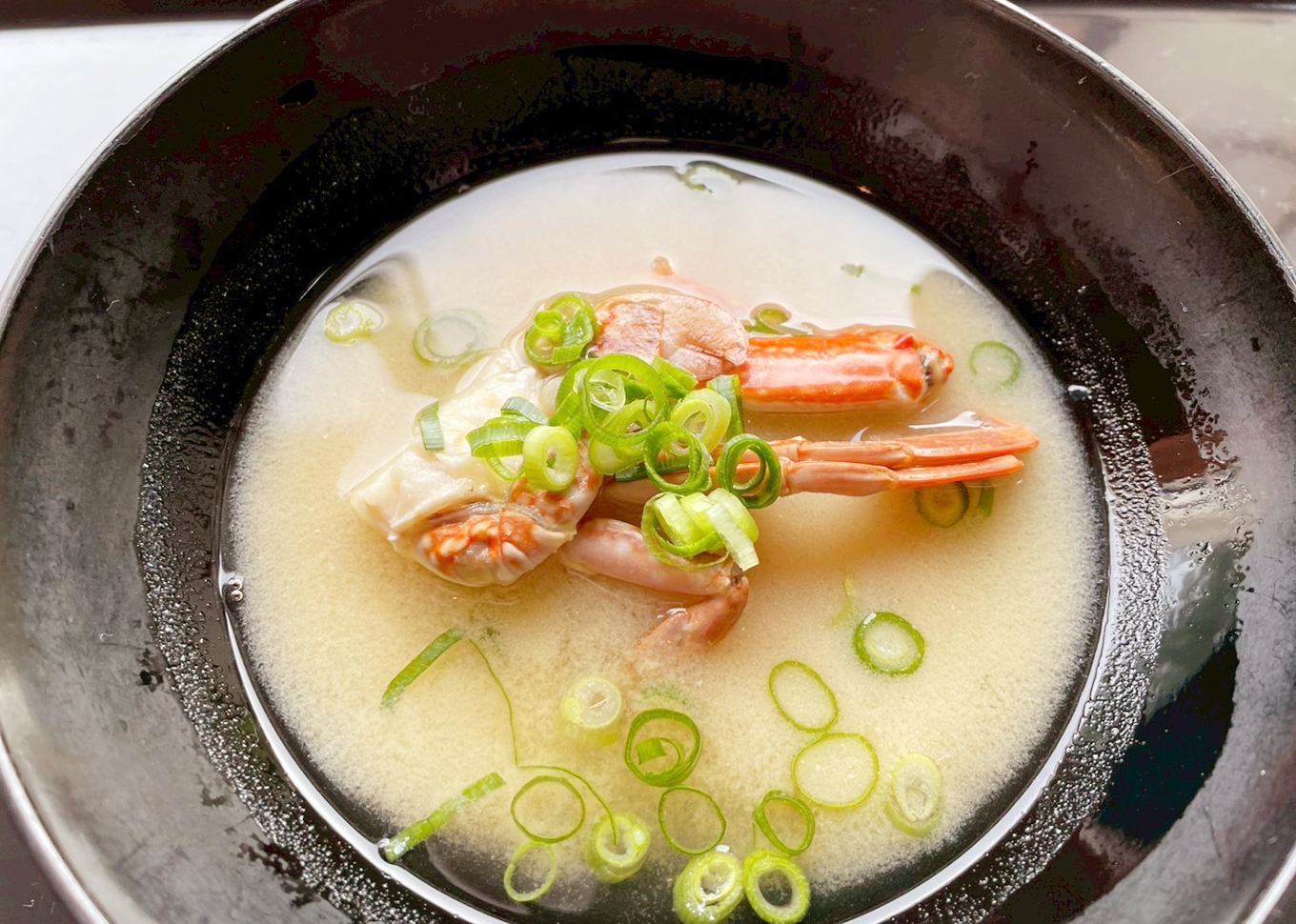 朝食バイキング：蟹の味噌汁
